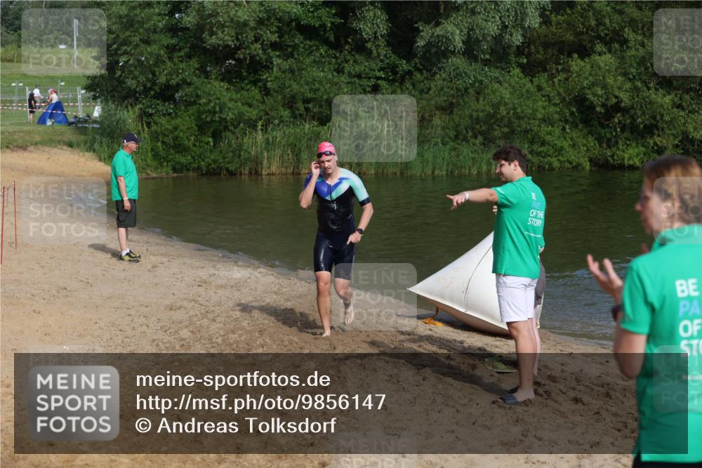 21.06.2026 - 29. Vierlanden-Triathlon Andreas Tolksdorf http://msf.ph/oto/9856147 21.06.2026 08:55:47 Schwimmen 87, 94 meine-sportfotos.de