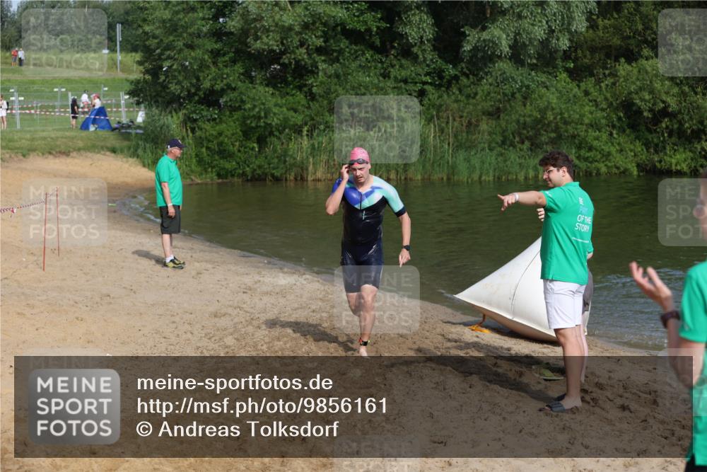21.06.2026 - 29. Vierlanden-Triathlon Andreas Tolksdorf http://msf.ph/oto/9856161 21.06.2026 08:55:47 Schwimmen 87, 94 meine-sportfotos.de