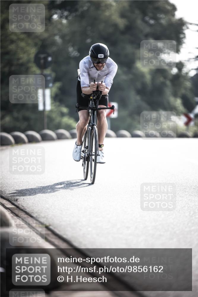 21.06.2026 - 29. Vierlanden-Triathlon H.Heesch http://msf.ph/oto/9856162 21.06.2026 08:58:53 Radfahren 153, 160, 187 meine-sportfotos.de