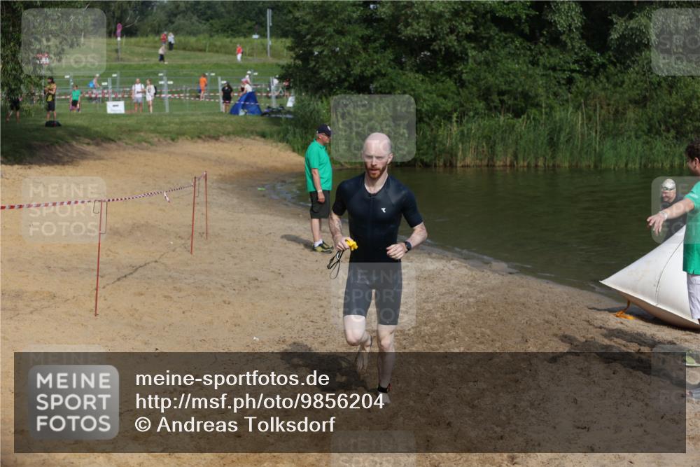 21.06.2026 - 29. Vierlanden-Triathlon Andreas Tolksdorf http://msf.ph/oto/9856204 21.06.2026 08:55:56 Schwimmen 87, 138 meine-sportfotos.de