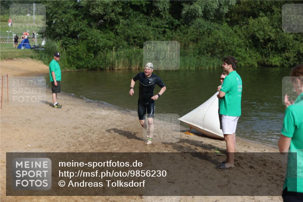 21.06.2026 - 29. Vierlanden-Triathlon Andreas Tolksdorf http://msf.ph/oto/9856230 21.06.2026 08:55:59 Schwimmen 87, 138 meine-sportfotos.de