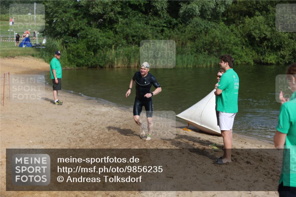 21.06.2026 - 29. Vierlanden-Triathlon Andreas Tolksdorf http://msf.ph/oto/9856235 21.06.2026 08:56:00 Schwimmen 138 meine-sportfotos.de