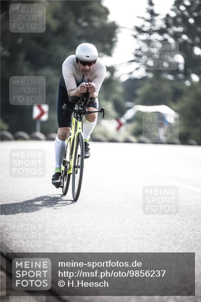21.06.2026 - 29. Vierlanden-Triathlon H.Heesch http://msf.ph/oto/9856237 21.06.2026 08:59:23 Radfahren 139, 199 meine-sportfotos.de