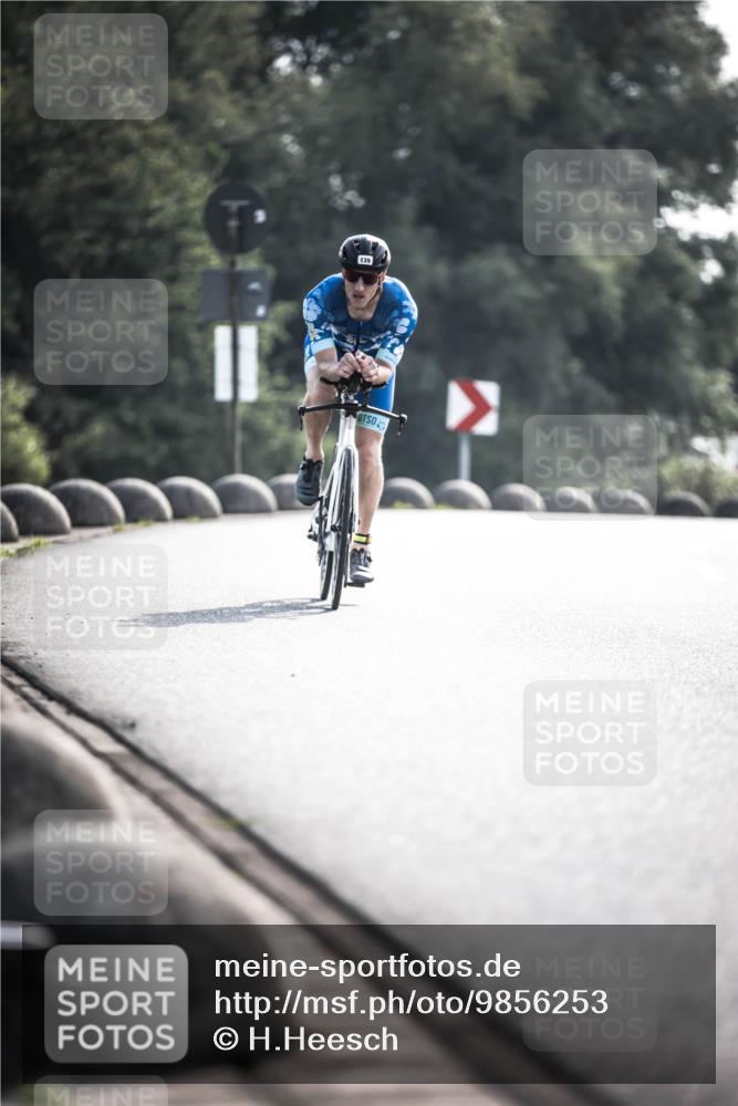 21.06.2026 - 29. Vierlanden-Triathlon H.Heesch http://msf.ph/oto/9856253 21.06.2026 08:59:28 Radfahren 139 meine-sportfotos.de