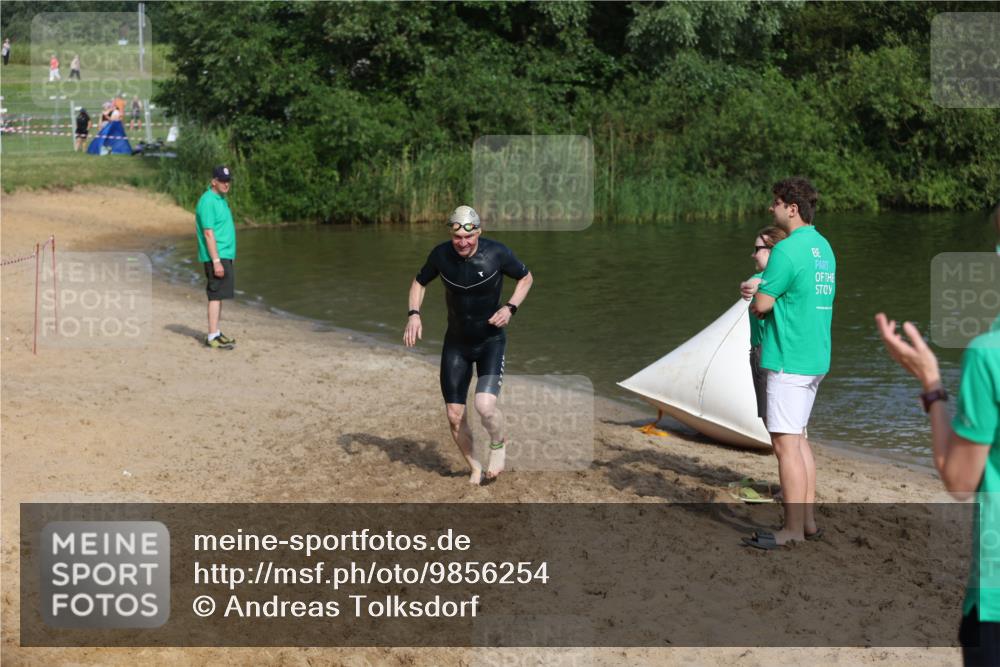 21.06.2026 - 29. Vierlanden-Triathlon Andreas Tolksdorf http://msf.ph/oto/9856254 21.06.2026 08:56:00 Schwimmen 138 meine-sportfotos.de