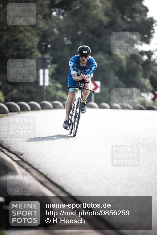 21.06.2026 - 29. Vierlanden-Triathlon H.Heesch http://msf.ph/oto/9856259 21.06.2026 08:59:28 Radfahren 139 meine-sportfotos.de