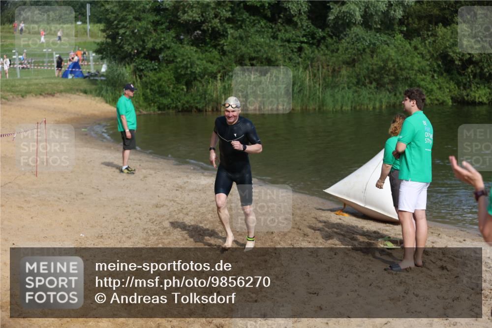 21.06.2026 - 29. Vierlanden-Triathlon Andreas Tolksdorf http://msf.ph/oto/9856270 21.06.2026 08:56:00 Schwimmen 138 meine-sportfotos.de