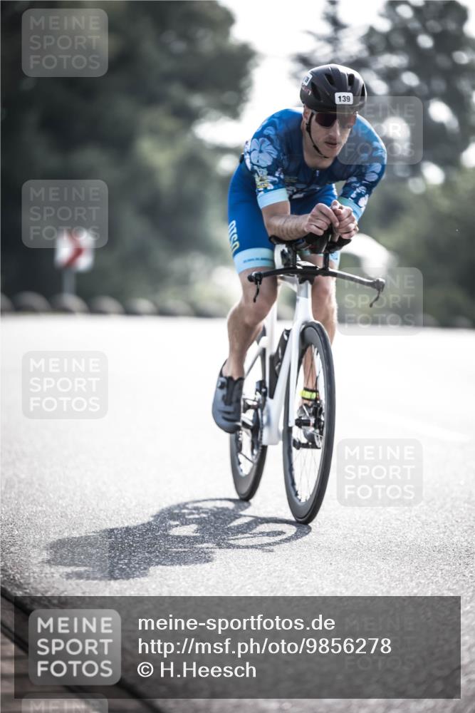 21.06.2026 - 29. Vierlanden-Triathlon H.Heesch http://msf.ph/oto/9856278 21.06.2026 08:59:29 Radfahren 139 meine-sportfotos.de