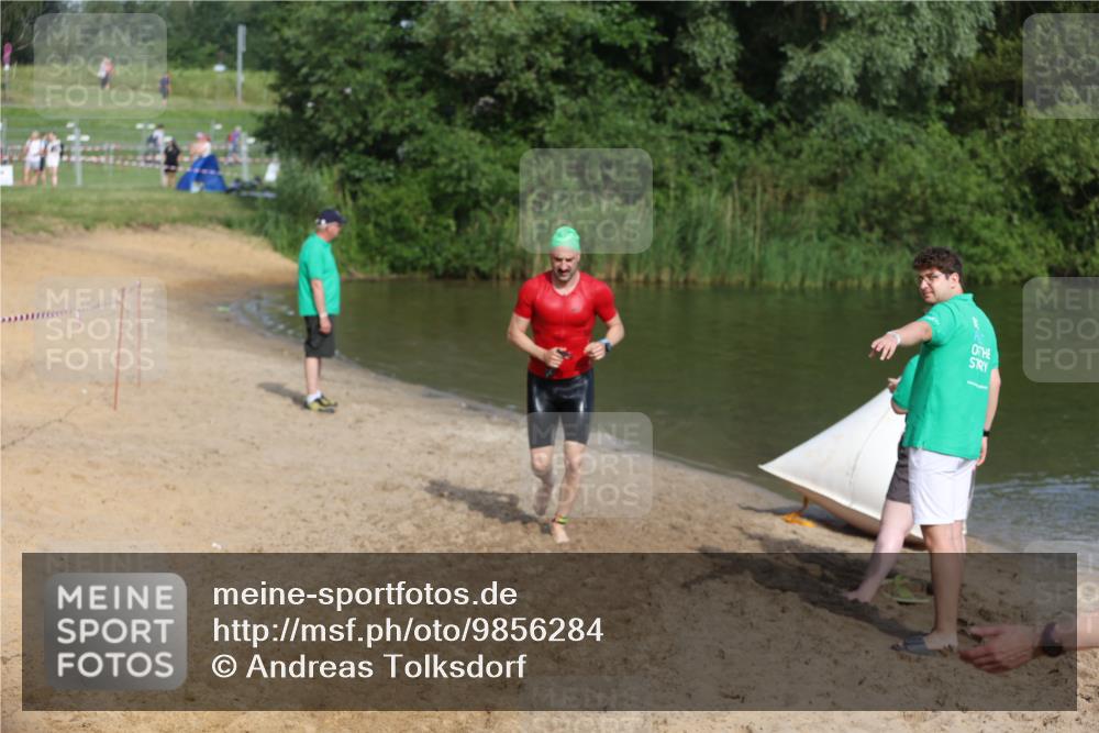 21.06.2026 - 29. Vierlanden-Triathlon Andreas Tolksdorf http://msf.ph/oto/9856284 21.06.2026 08:56:17 Schwimmen 121 meine-sportfotos.de