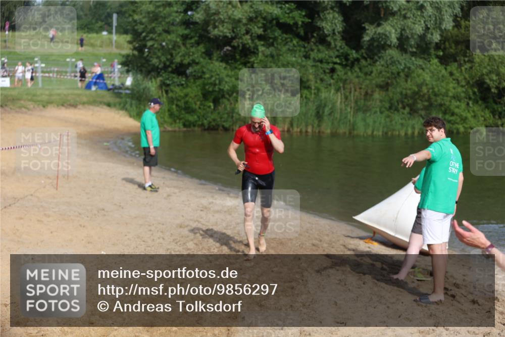 21.06.2026 - 29. Vierlanden-Triathlon Andreas Tolksdorf http://msf.ph/oto/9856297 21.06.2026 08:56:17 Schwimmen 121 meine-sportfotos.de