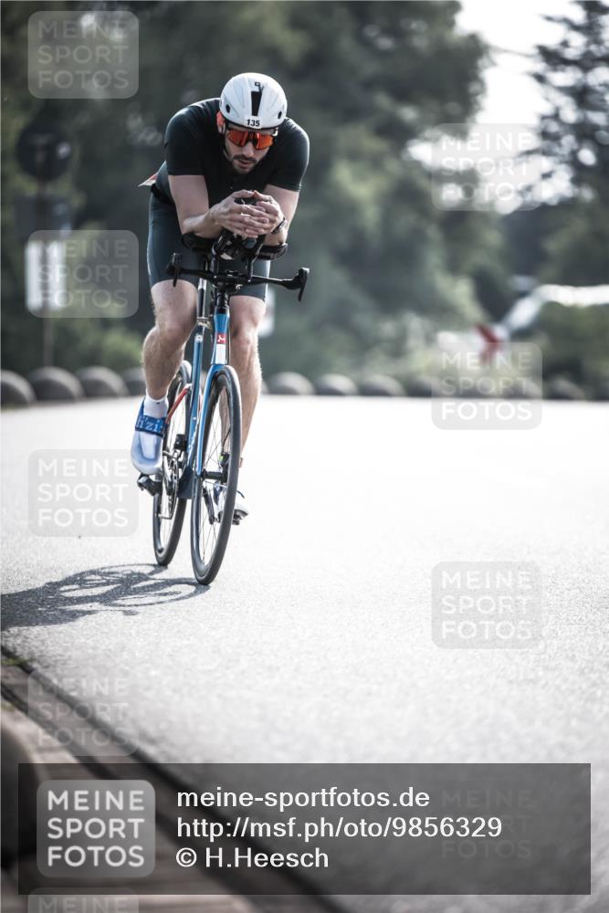 21.06.2026 - 29. Vierlanden-Triathlon H.Heesch http://msf.ph/oto/9856329 21.06.2026 08:59:48 Radfahren 135 meine-sportfotos.de