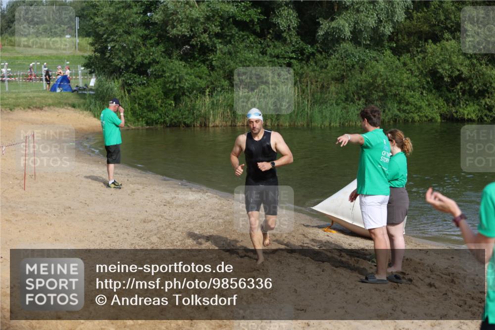 21.06.2026 - 29. Vierlanden-Triathlon Andreas Tolksdorf http://msf.ph/oto/9856336 21.06.2026 08:56:36 Schwimmen 123 meine-sportfotos.de