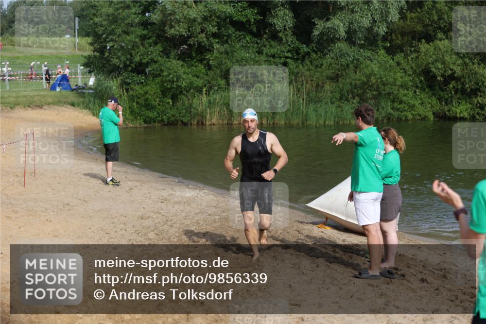 21.06.2026 - 29. Vierlanden-Triathlon Andreas Tolksdorf http://msf.ph/oto/9856339 21.06.2026 08:56:36 Schwimmen 123 meine-sportfotos.de