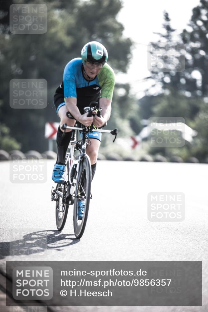 21.06.2026 - 29. Vierlanden-Triathlon H.Heesch http://msf.ph/oto/9856357 21.06.2026 09:00:18 Radfahren 163, 179, 180 meine-sportfotos.de