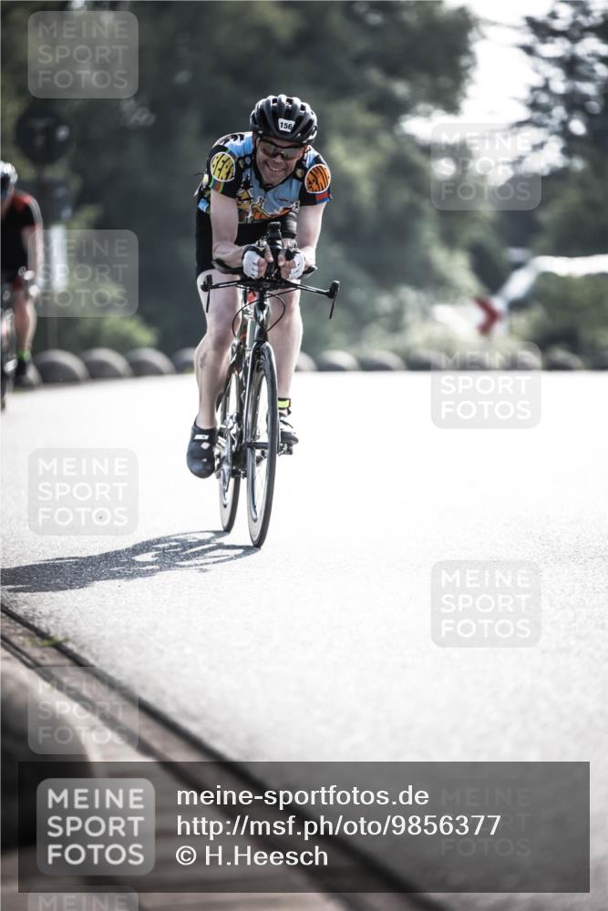 21.06.2026 - 29. Vierlanden-Triathlon H.Heesch http://msf.ph/oto/9856377 21.06.2026 09:00:35 Radfahren 48, 156 meine-sportfotos.de