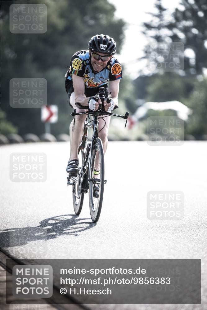 21.06.2026 - 29. Vierlanden-Triathlon H.Heesch http://msf.ph/oto/9856383 21.06.2026 09:00:35 Radfahren 48, 156 meine-sportfotos.de