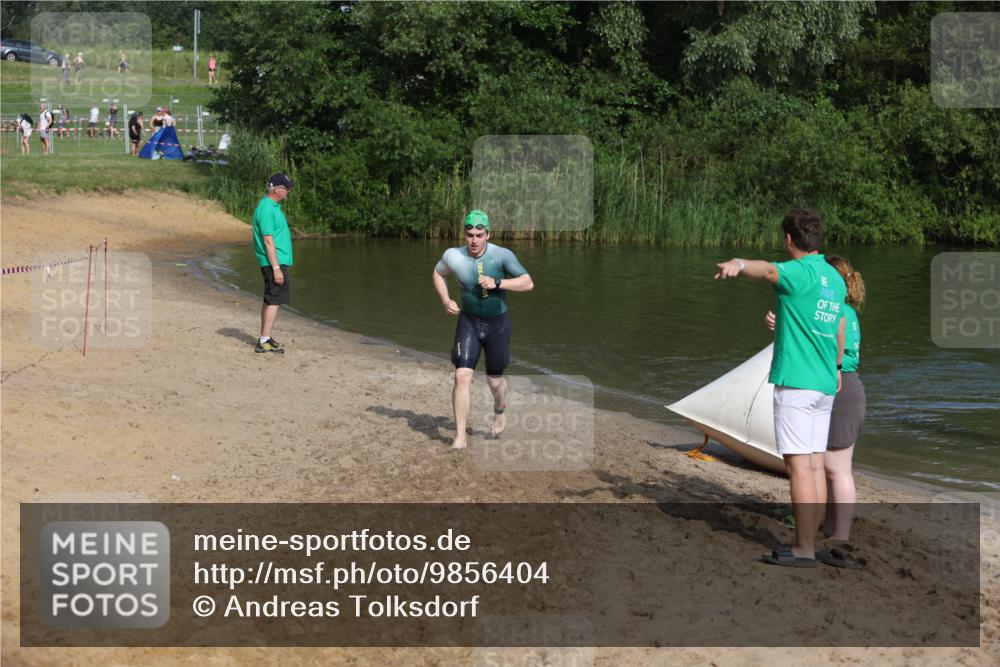 21.06.2026 - 29. Vierlanden-Triathlon Andreas Tolksdorf http://msf.ph/oto/9856404 21.06.2026 08:57:14 Schwimmen 41 meine-sportfotos.de