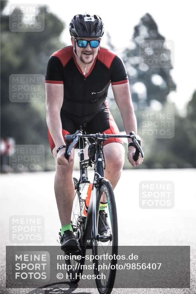 21.06.2026 - 29. Vierlanden-Triathlon H.Heesch http://msf.ph/oto/9856407 21.06.2026 09:00:38 Radfahren 48, 156 meine-sportfotos.de