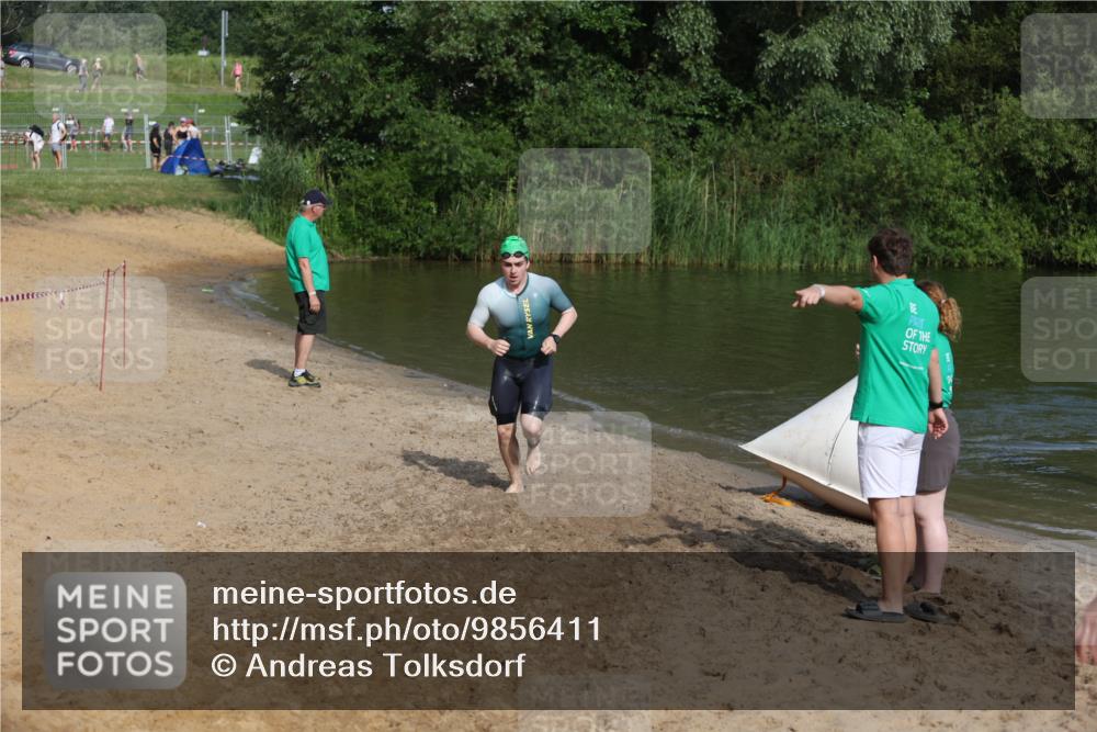 21.06.2026 - 29. Vierlanden-Triathlon Andreas Tolksdorf http://msf.ph/oto/9856411 21.06.2026 08:57:14 Schwimmen 41 meine-sportfotos.de