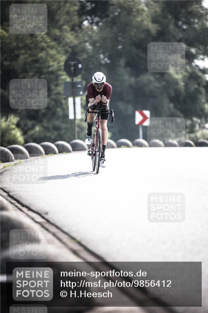 21.06.2026 - 29. Vierlanden-Triathlon H.Heesch http://msf.ph/oto/9856412 21.06.2026 09:00:47 Radfahren 157 meine-sportfotos.de