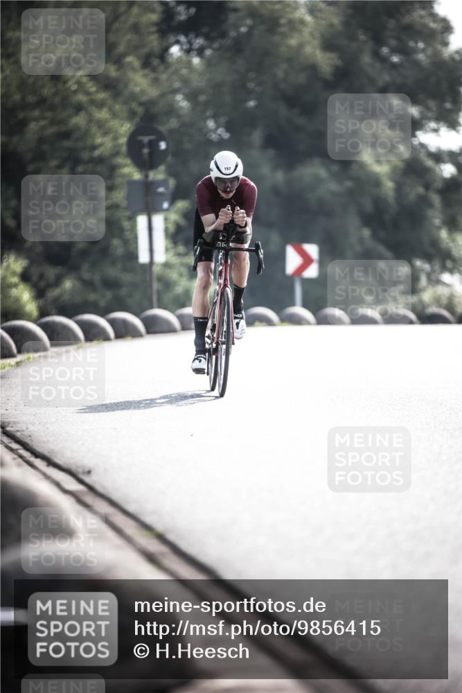 21.06.2026 - 29. Vierlanden-Triathlon H.Heesch http://msf.ph/oto/9856415 21.06.2026 09:00:47 Radfahren 157 meine-sportfotos.de