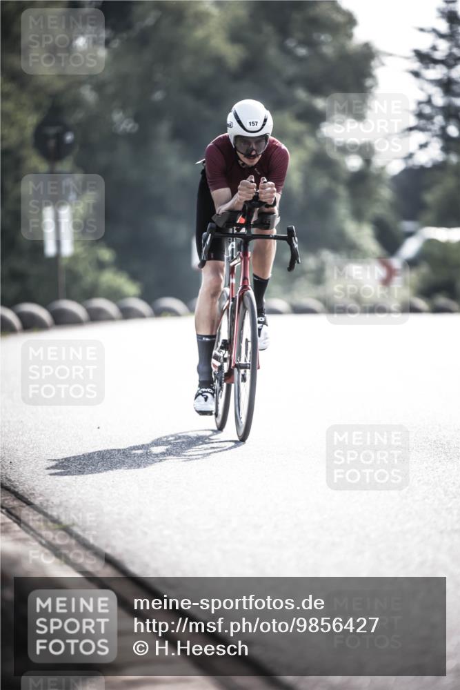 21.06.2026 - 29. Vierlanden-Triathlon H.Heesch http://msf.ph/oto/9856427 21.06.2026 09:00:48 Radfahren 157 meine-sportfotos.de