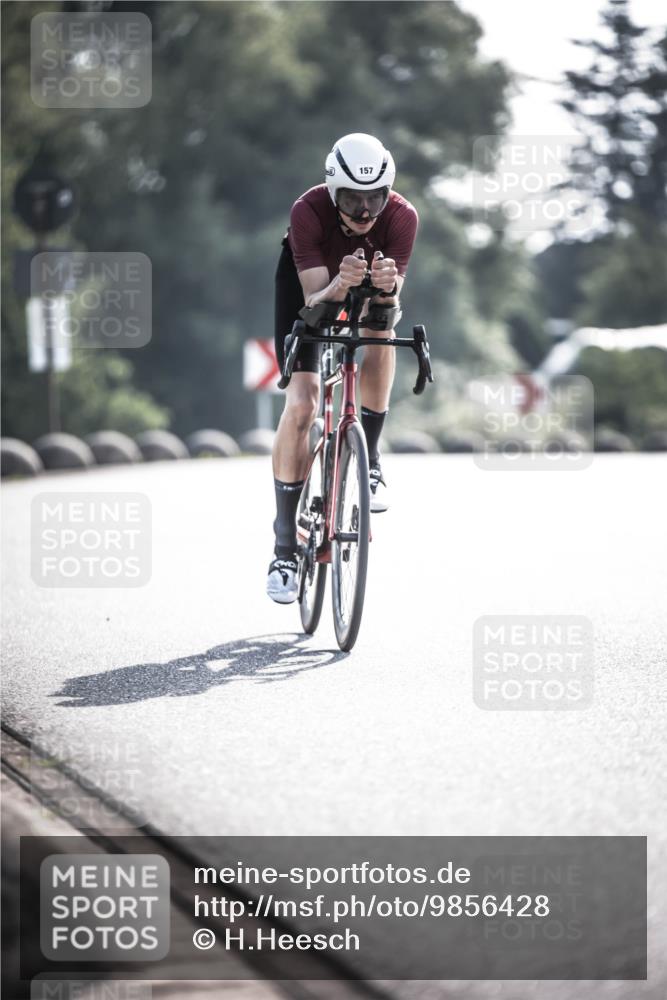 21.06.2026 - 29. Vierlanden-Triathlon H.Heesch http://msf.ph/oto/9856428 21.06.2026 09:00:48 Radfahren 157 meine-sportfotos.de