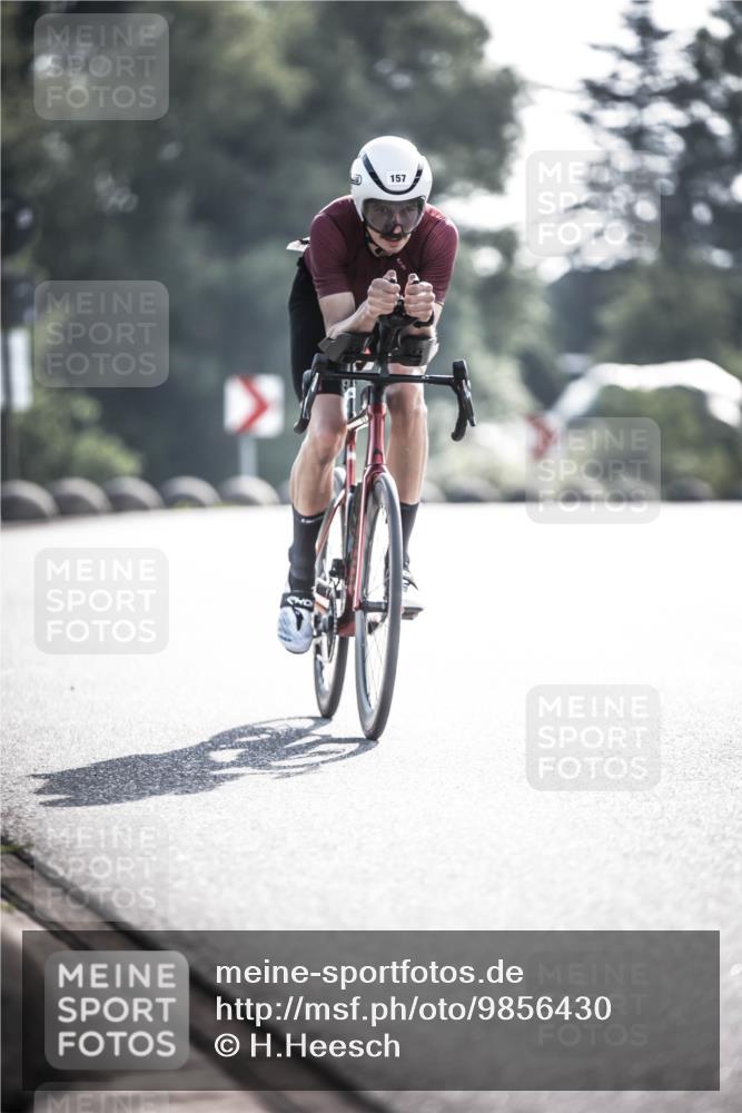 21.06.2026 - 29. Vierlanden-Triathlon H.Heesch http://msf.ph/oto/9856430 21.06.2026 09:00:48 Radfahren 157 meine-sportfotos.de