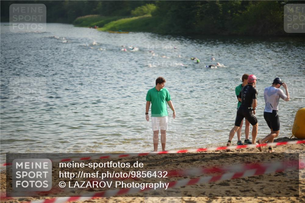 21.06.2026 - 29. Vierlanden-Triathlon LAZAROV Photography http://msf.ph/oto/9856432 21.06.2026 08:10:27 Schwimmen  meine-sportfotos.de