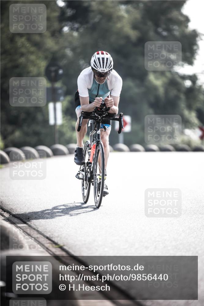 21.06.2026 - 29. Vierlanden-Triathlon H.Heesch http://msf.ph/oto/9856440 21.06.2026 09:00:57 Radfahren 115 meine-sportfotos.de