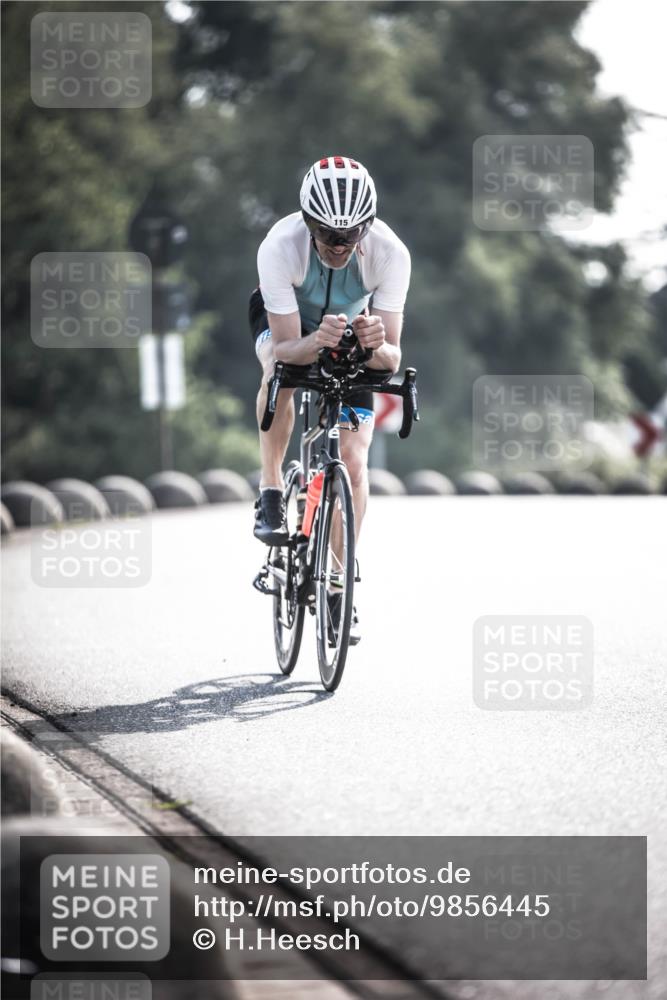 21.06.2026 - 29. Vierlanden-Triathlon H.Heesch http://msf.ph/oto/9856445 21.06.2026 09:00:57 Radfahren 115 meine-sportfotos.de