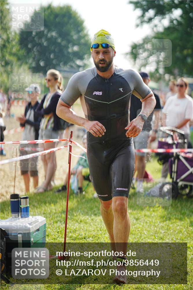 21.06.2026 - 29. Vierlanden-Triathlon LAZAROV Photography http://msf.ph/oto/9856449 21.06.2026 08:33:37 Schwimmen 9 meine-sportfotos.de