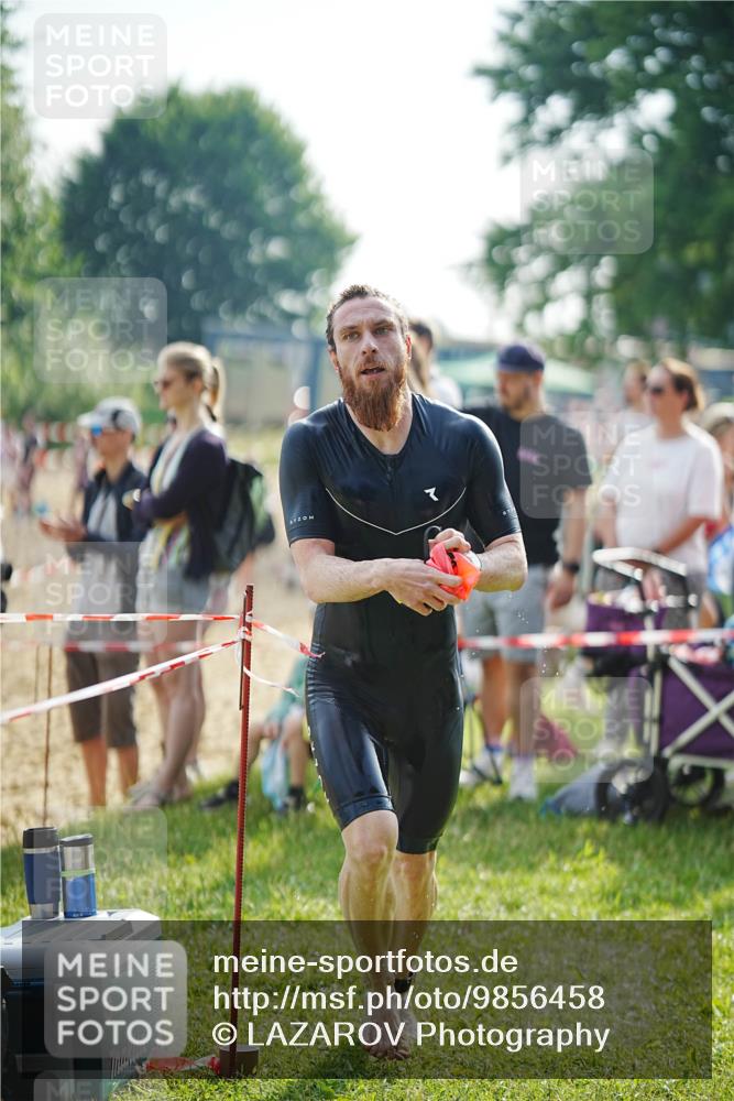 21.06.2026 - 29. Vierlanden-Triathlon LAZAROV Photography http://msf.ph/oto/9856458 21.06.2026 08:33:41 Schwimmen 9, 111 meine-sportfotos.de