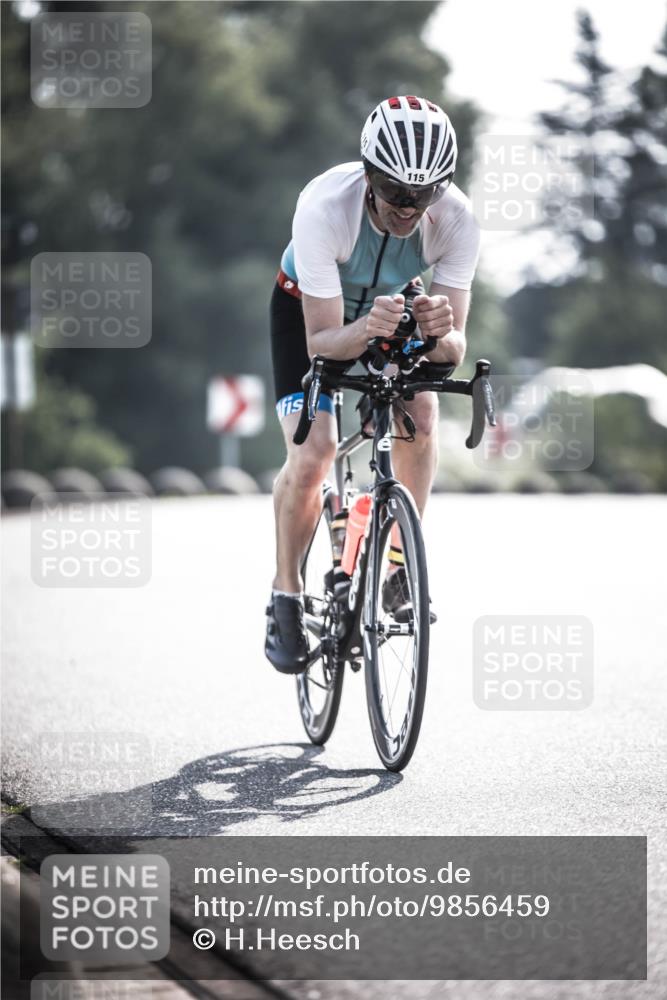 21.06.2026 - 29. Vierlanden-Triathlon H.Heesch http://msf.ph/oto/9856459 21.06.2026 09:00:57 Radfahren 115 meine-sportfotos.de