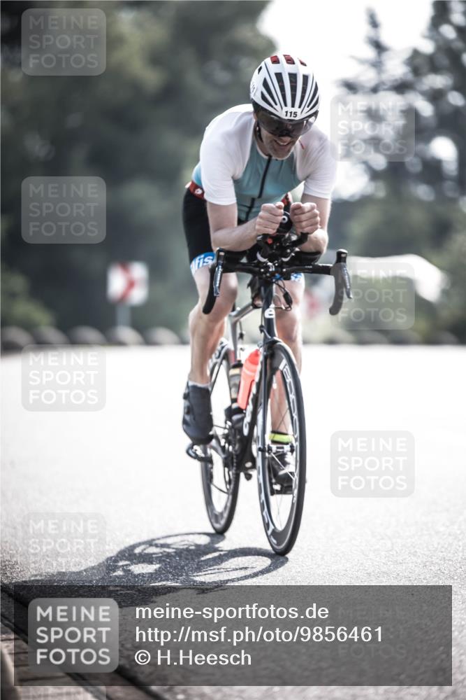 21.06.2026 - 29. Vierlanden-Triathlon H.Heesch http://msf.ph/oto/9856461 21.06.2026 09:00:57 Radfahren 115 meine-sportfotos.de