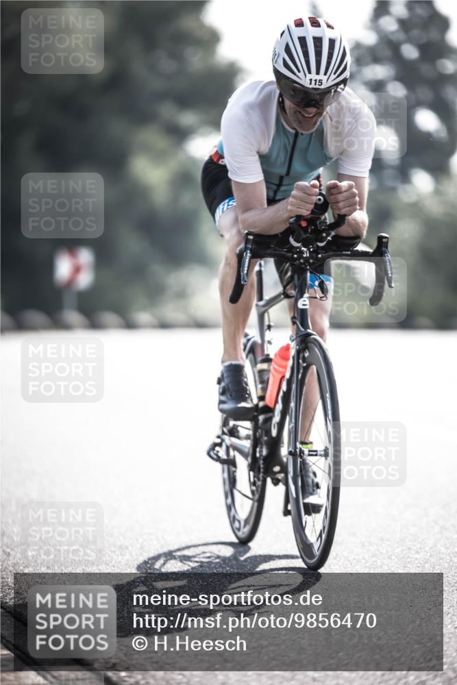 21.06.2026 - 29. Vierlanden-Triathlon H.Heesch http://msf.ph/oto/9856470 21.06.2026 09:00:57 Radfahren 115 meine-sportfotos.de