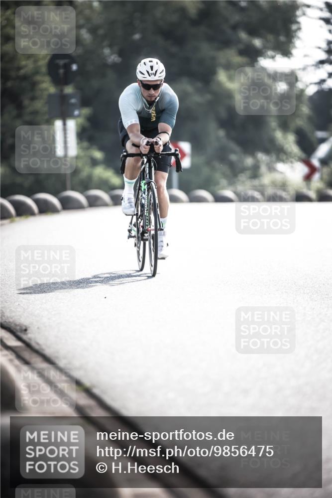 21.06.2026 - 29. Vierlanden-Triathlon H.Heesch http://msf.ph/oto/9856475 21.06.2026 09:01:10 Radfahren 59 meine-sportfotos.de