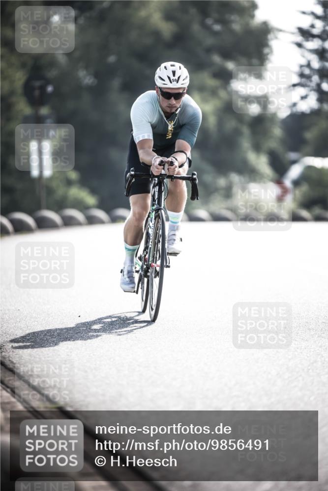 21.06.2026 - 29. Vierlanden-Triathlon H.Heesch http://msf.ph/oto/9856491 21.06.2026 09:01:11 Radfahren 59 meine-sportfotos.de