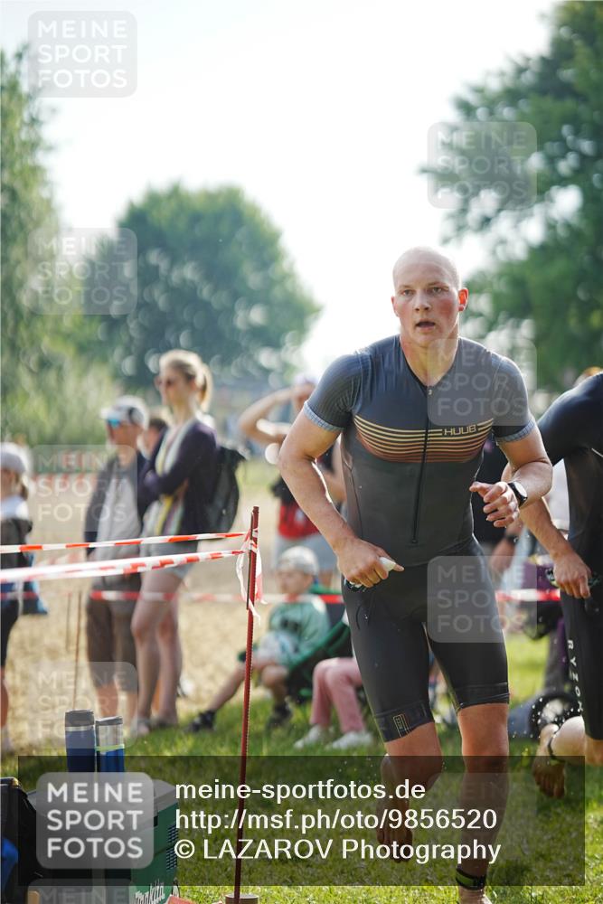 21.06.2026 - 29. Vierlanden-Triathlon LAZAROV Photography http://msf.ph/oto/9856520 21.06.2026 08:37:09 Schwimmen 24, 30 meine-sportfotos.de