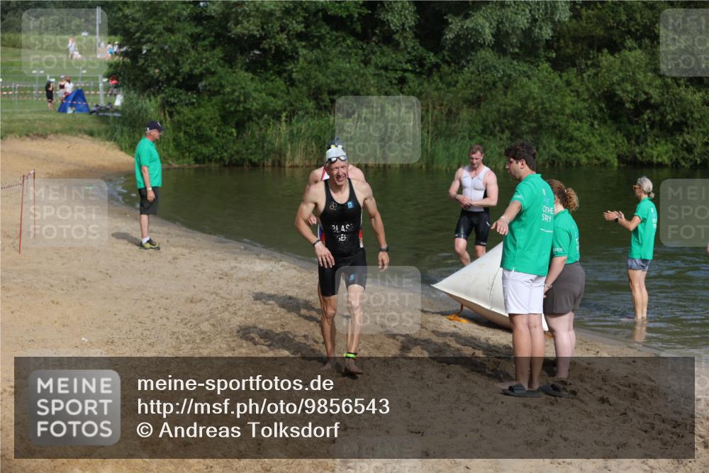 21.06.2026 - 29. Vierlanden-Triathlon Andreas Tolksdorf http://msf.ph/oto/9856543 21.06.2026 08:58:14 Schwimmen 8, 158 meine-sportfotos.de