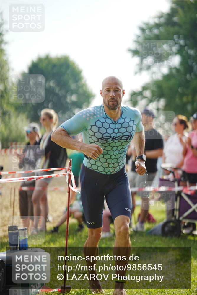 21.06.2026 - 29. Vierlanden-Triathlon LAZAROV Photography http://msf.ph/oto/9856545 21.06.2026 08:37:29 Schwimmen 46, 107 meine-sportfotos.de