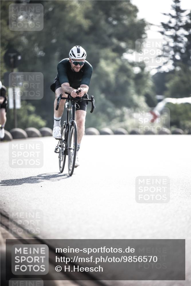 21.06.2026 - 29. Vierlanden-Triathlon H.Heesch http://msf.ph/oto/9856570 21.06.2026 09:01:28 Radfahren 80, 101, 151 meine-sportfotos.de
