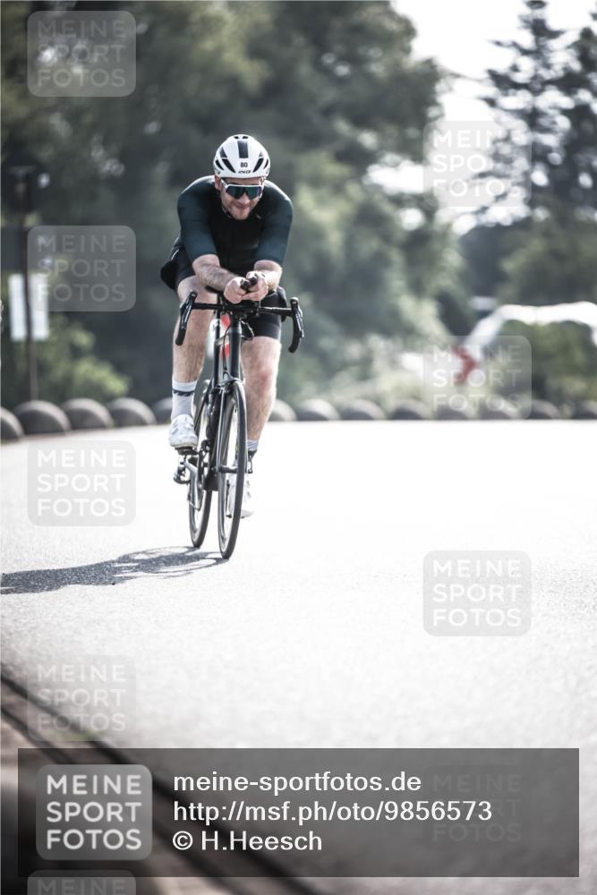 21.06.2026 - 29. Vierlanden-Triathlon H.Heesch http://msf.ph/oto/9856573 21.06.2026 09:01:28 Radfahren 80, 101, 151 meine-sportfotos.de