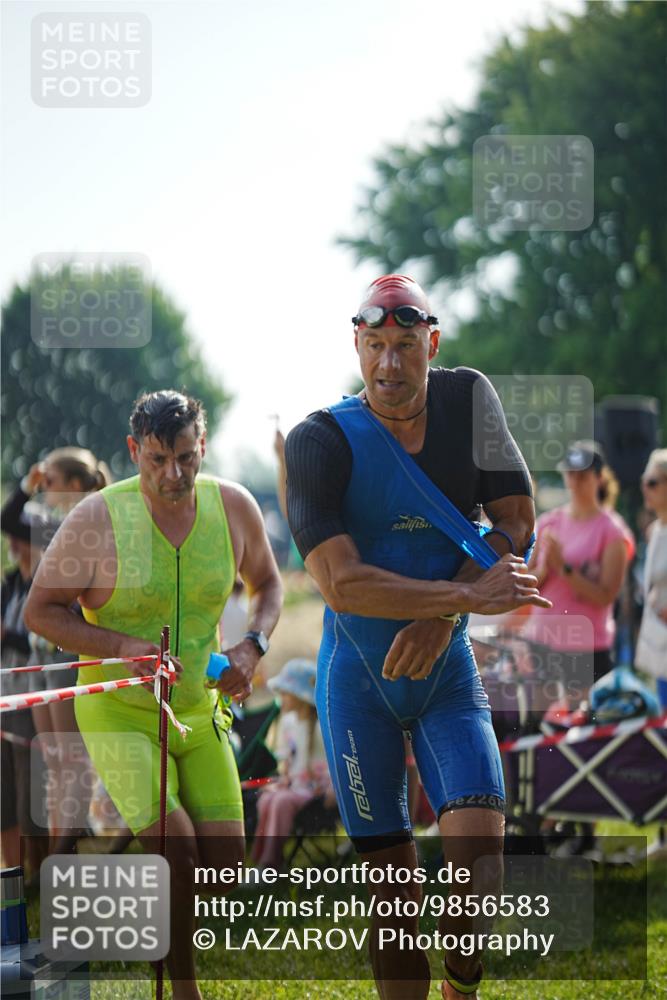21.06.2026 - 29. Vierlanden-Triathlon LAZAROV Photography http://msf.ph/oto/9856583 21.06.2026 08:39:25 Schwimmen 32, 166, 212 meine-sportfotos.de