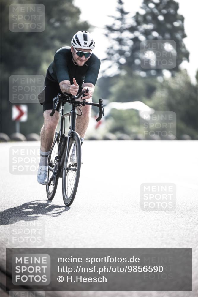 21.06.2026 - 29. Vierlanden-Triathlon H.Heesch http://msf.ph/oto/9856590 21.06.2026 09:01:29 Radfahren 80, 101 meine-sportfotos.de
