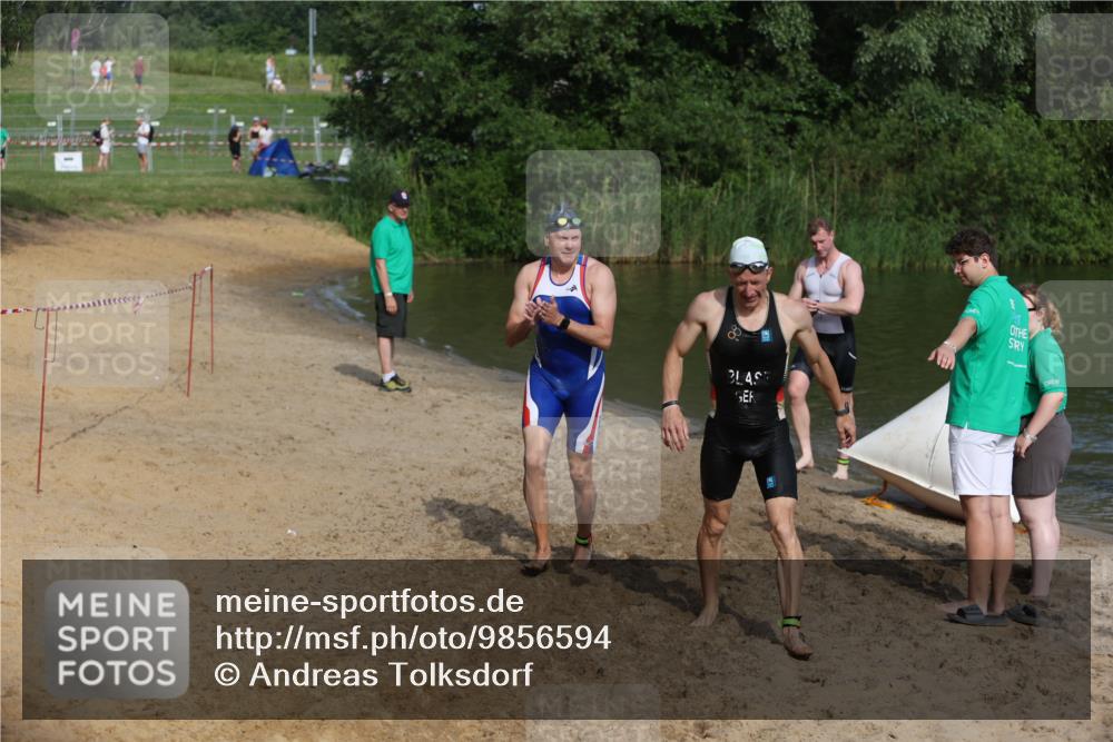 21.06.2026 - 29. Vierlanden-Triathlon Andreas Tolksdorf http://msf.ph/oto/9856594 21.06.2026 08:58:16 Schwimmen 8, 137, 158 meine-sportfotos.de