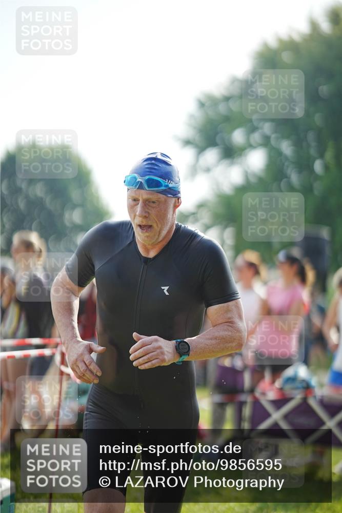 21.06.2026 - 29. Vierlanden-Triathlon LAZAROV Photography http://msf.ph/oto/9856595 21.06.2026 08:39:29 Schwimmen 32, 155, 166, 212 meine-sportfotos.de