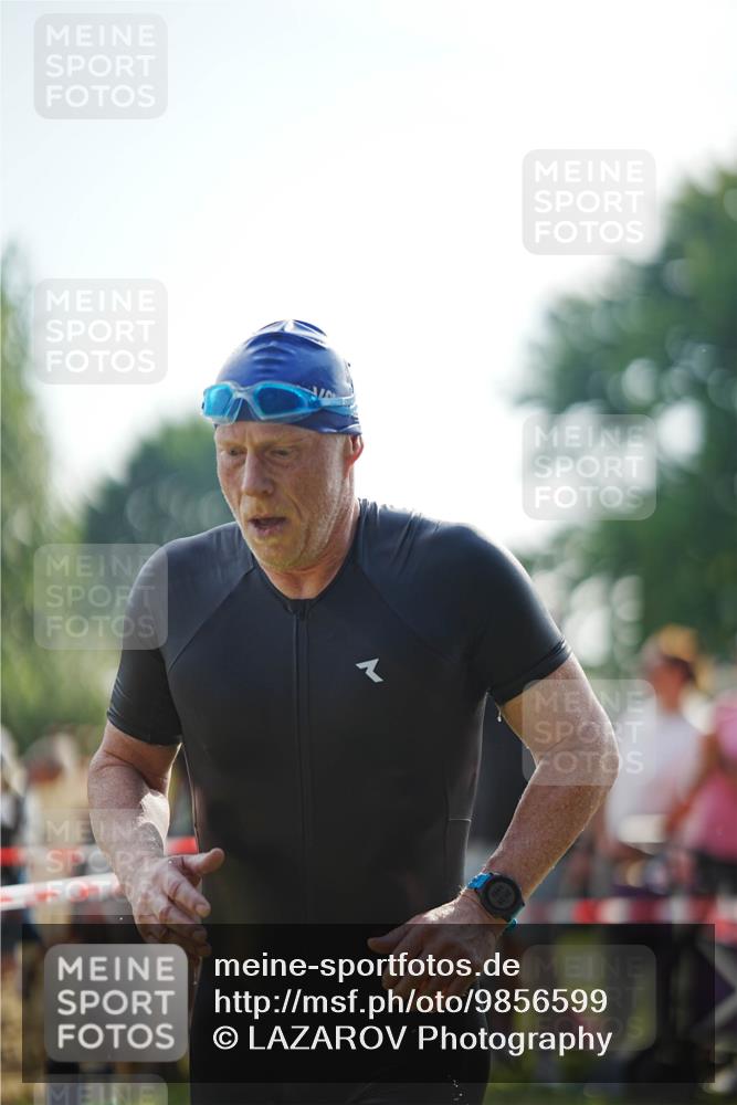 21.06.2026 - 29. Vierlanden-Triathlon LAZAROV Photography http://msf.ph/oto/9856599 21.06.2026 08:39:29 Schwimmen 32, 155, 166, 212 meine-sportfotos.de