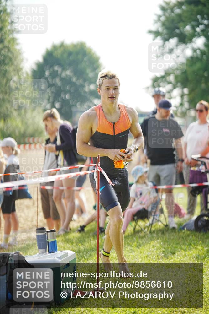 21.06.2026 - 29. Vierlanden-Triathlon LAZAROV Photography http://msf.ph/oto/9856610 21.06.2026 08:39:41 Schwimmen 3, 106 meine-sportfotos.de