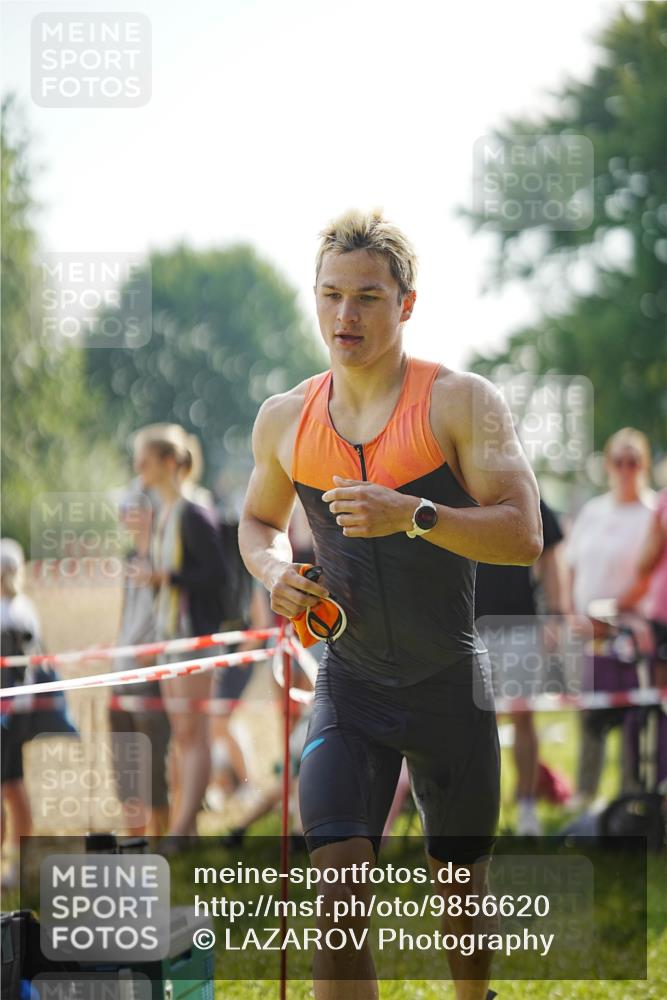 21.06.2026 - 29. Vierlanden-Triathlon LAZAROV Photography http://msf.ph/oto/9856620 21.06.2026 08:39:42 Schwimmen 3, 106 meine-sportfotos.de